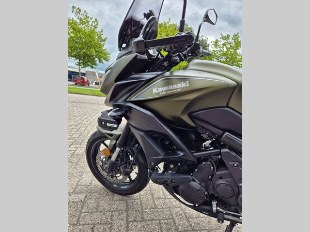 kawasaki - versys-650-grand-tourer