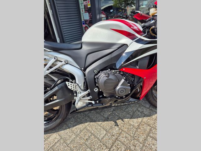 honda - cbr-600-rr