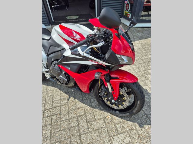 honda - cbr-600-rr