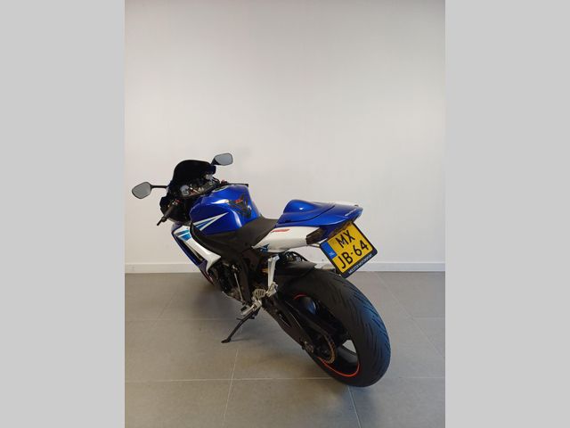 suzuki - gsx-r-750