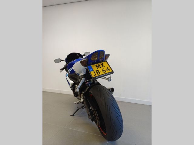 suzuki - gsx-r-750