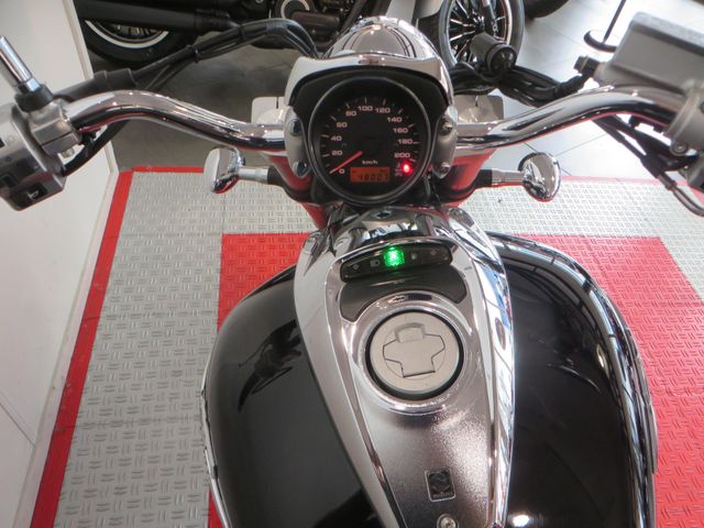 suzuki - new-intruder-m-800