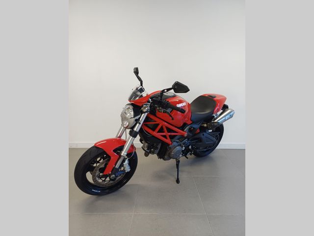 ducati - monster-696