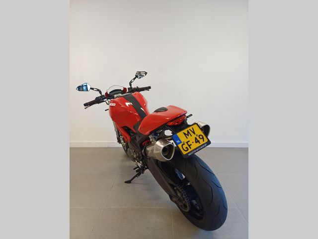 ducati - monster-696