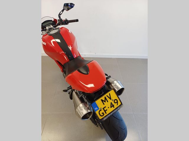 ducati - monster-696
