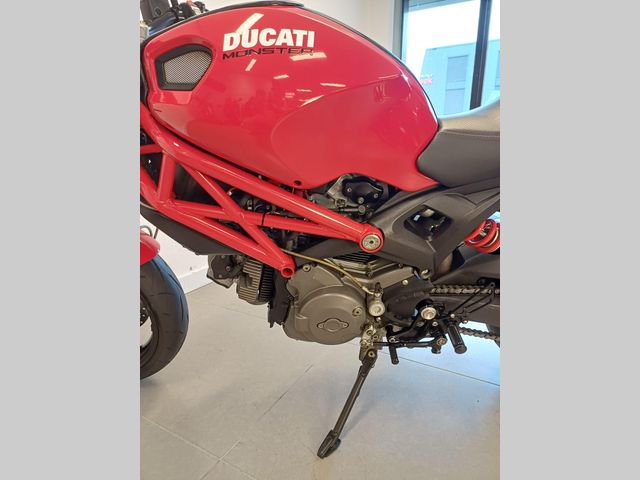 ducati - monster-696