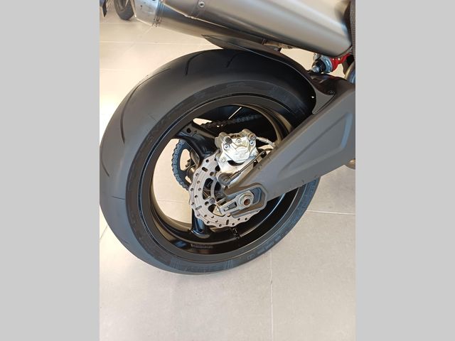 ducati - monster-696