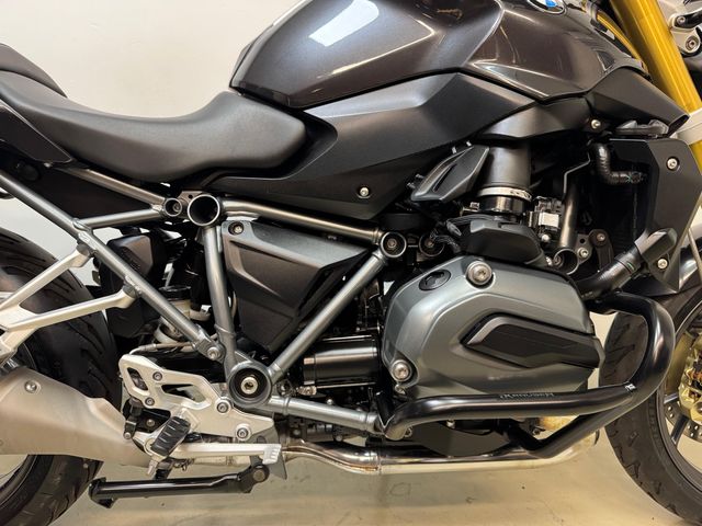 bmw - r-1200-r-abs