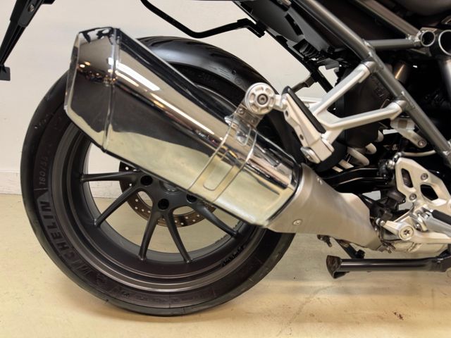 bmw - r-1200-r-abs