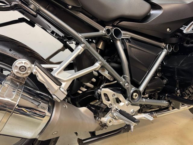 bmw - r-1200-r-abs