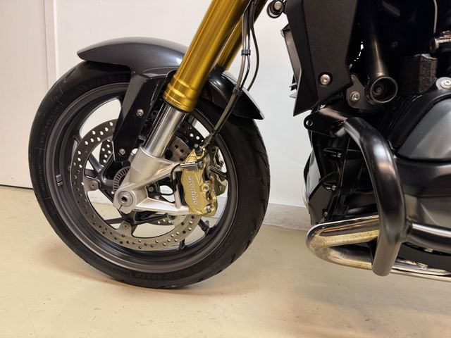 bmw - r-1200-r-abs