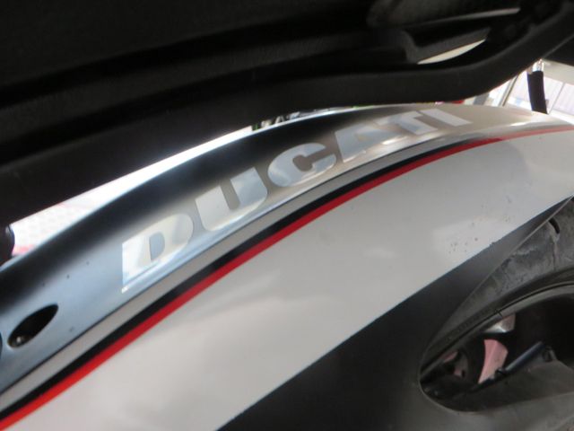 ducati - diavel-carbon