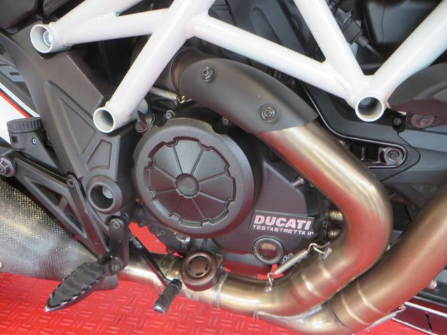 ducati - diavel-carbon