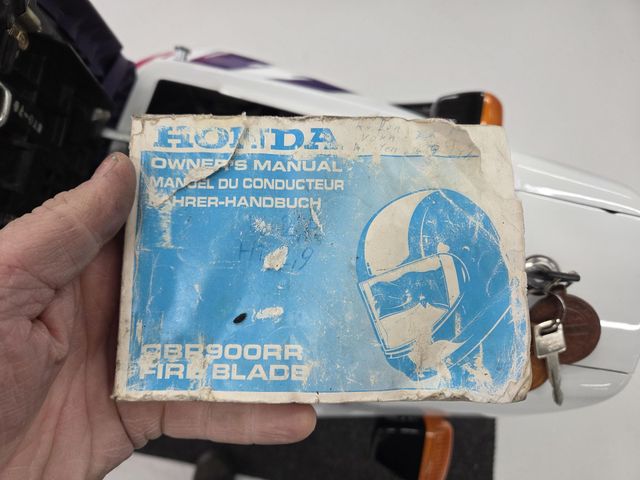 honda - cbr-900-rr-fireblade