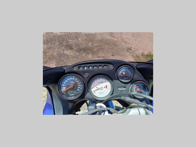 triumph - sprint-st-955