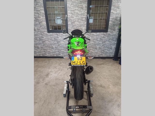 kawasaki - ninja-400-krt-edition