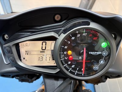TRIUMPH SPEED TRIPLE R – foto 2