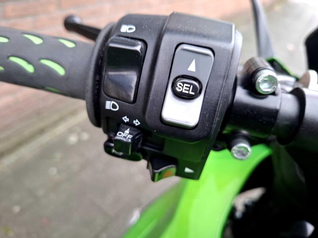 kawasaki - z-1000-sx-abs