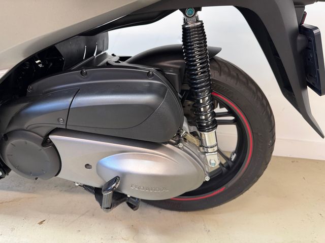 honda - sh-300i---abs