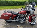 HARLEY-DAVIDSON ROAD KING FLHR