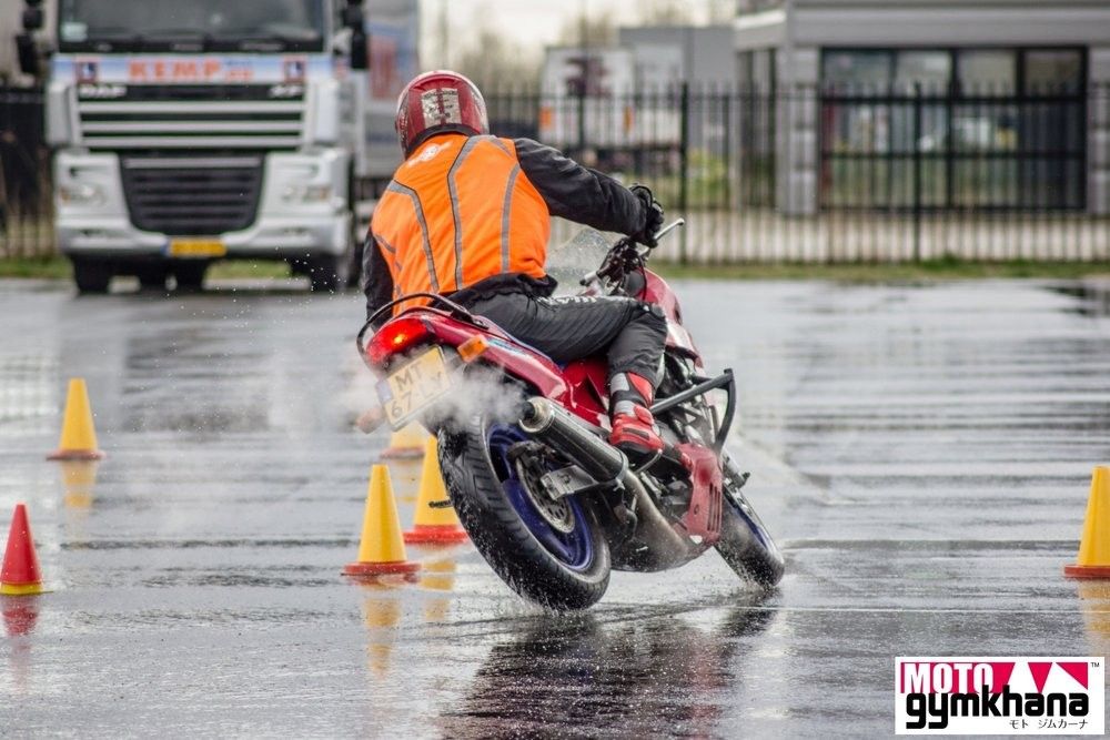 Ervaar een dag Moto Gymkhana!