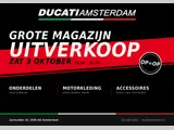 MEGA MAGAZIJN UITVERKOOP BIJ DUCATI AMSTERDAM